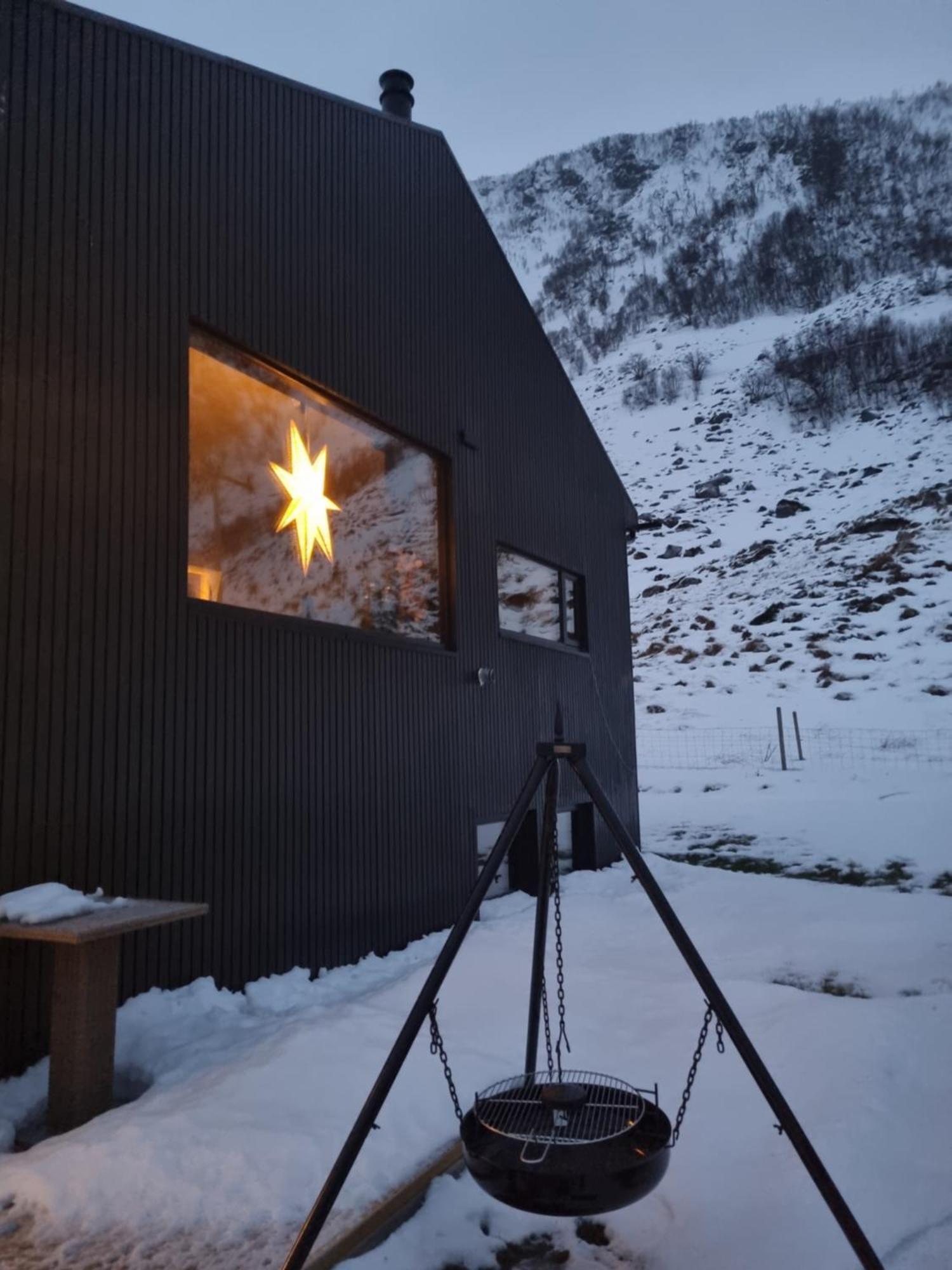 Villa Walter Lofoten With Sauna Kvalnes  エクステリア 写真