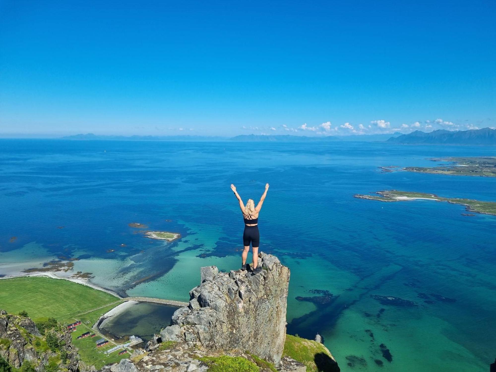 Villa Walter Lofoten With Sauna Kvalnes  エクステリア 写真